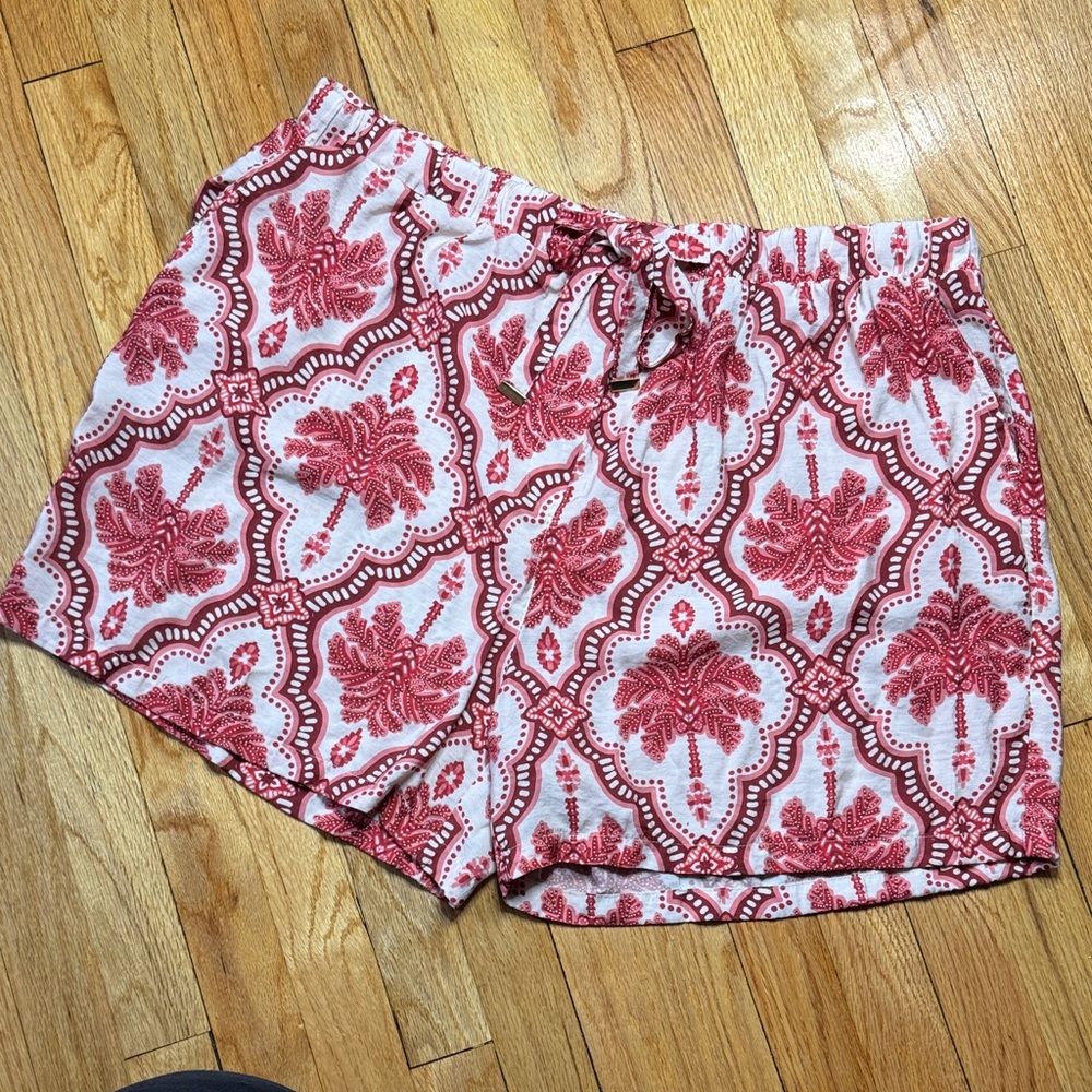 Woolworths Shorts Red and White Palm Tree Patterned Women's Shorts XL